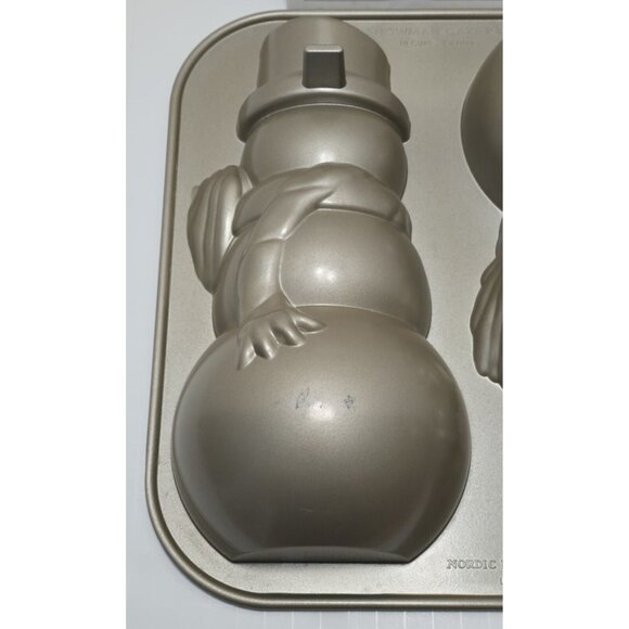 Nordic Ware 13 X 12" Snowman 3D Cake Mold Pan 10 Cups 2.6 Liters Williams Sonoma - Picture 5 of 9